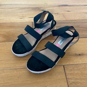 Girls Steve Madden Stretch Strappy Wedges Sz 3